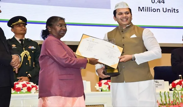 ग्रीनमैन विरल देसाई को राष्ट्रपति द्वारा नेशनल एनर्जी कन्जर्वेशन अवार्ड से सम्मानित किया गया